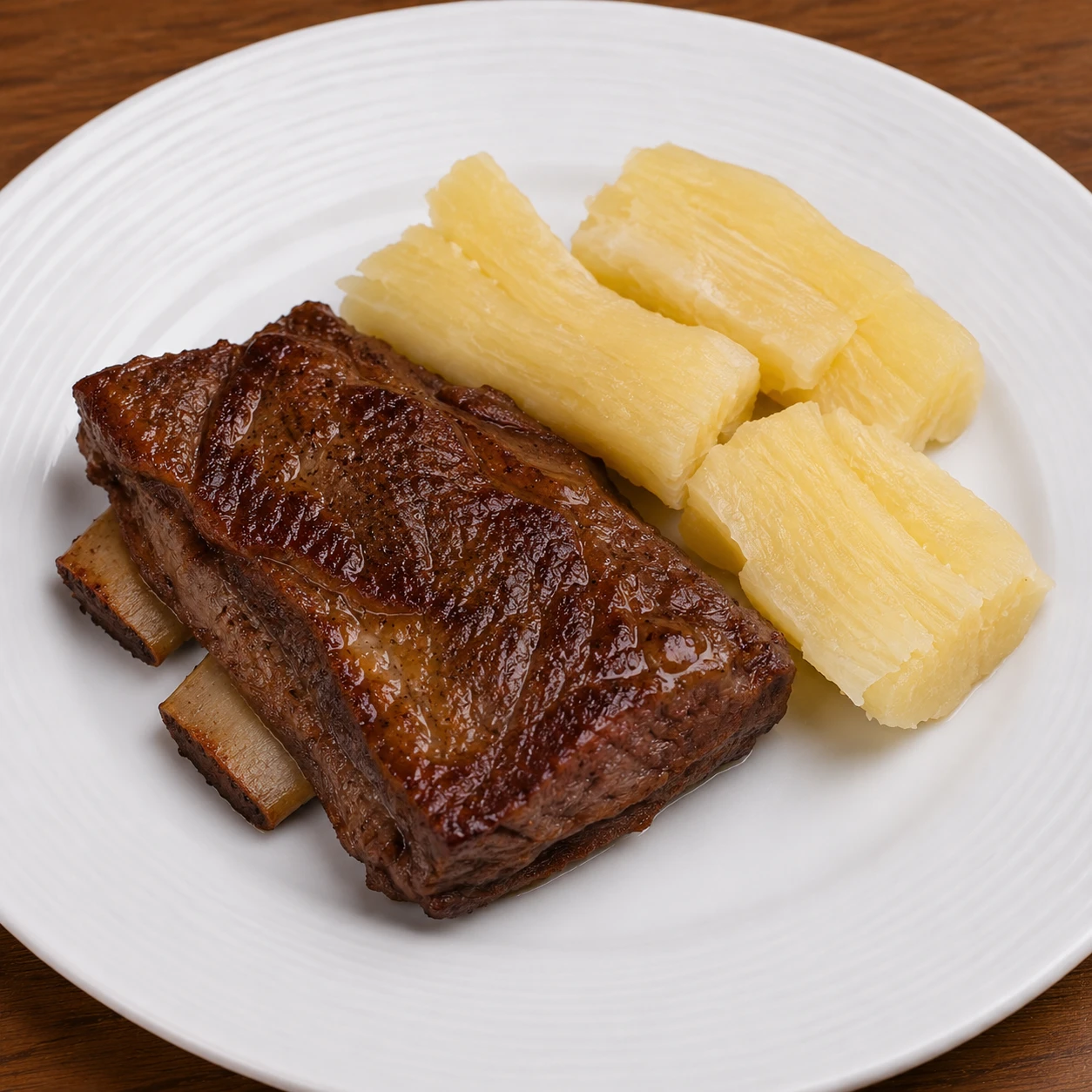 Costela com mandioca